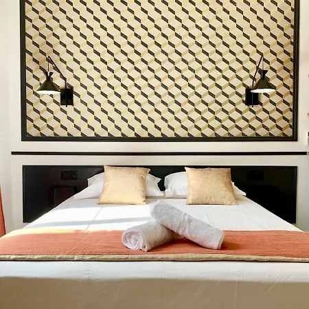 Home Chic Home - Les Suites De La Comedie Montpellier Exterior photo