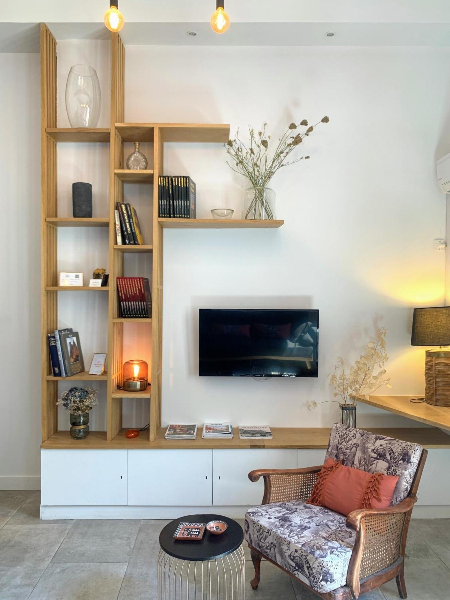 Chic - Les De La Comedie Apartment *