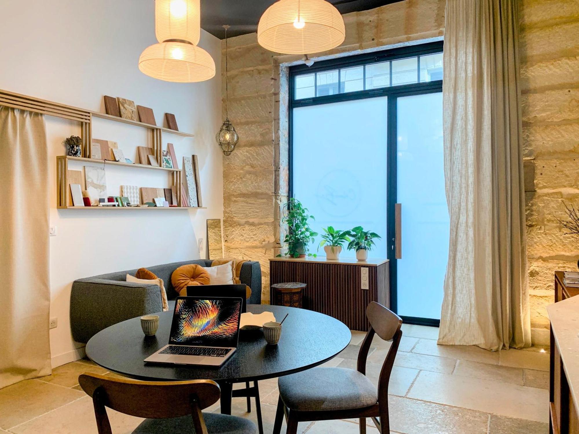 Chic - Les De La Comedie Apartment