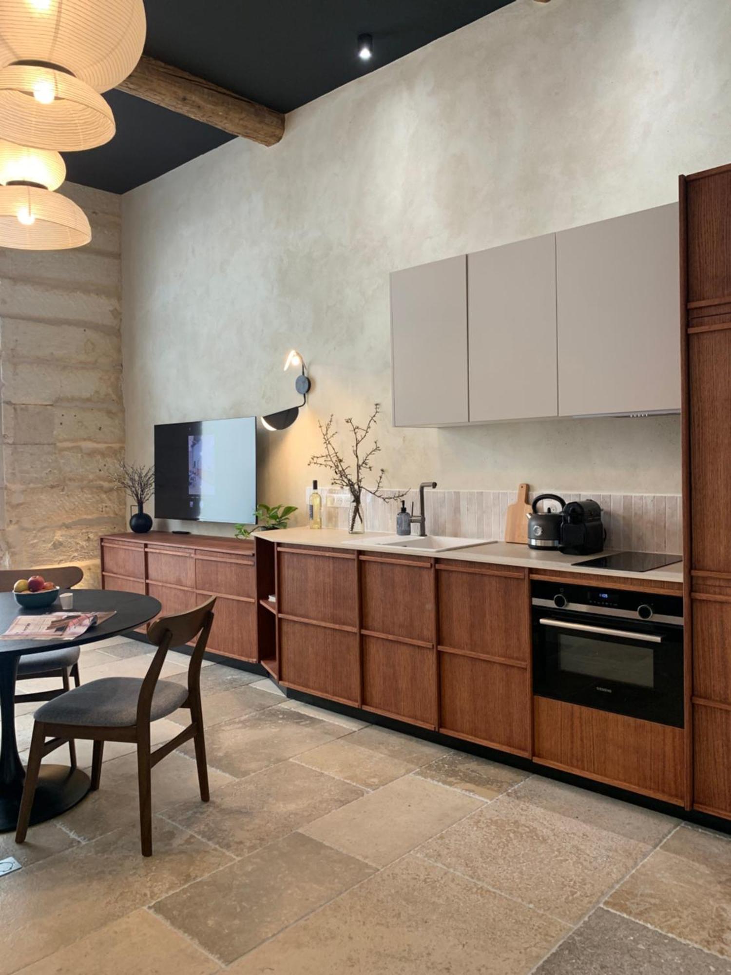 Chic - Les De La Comedie Apartment